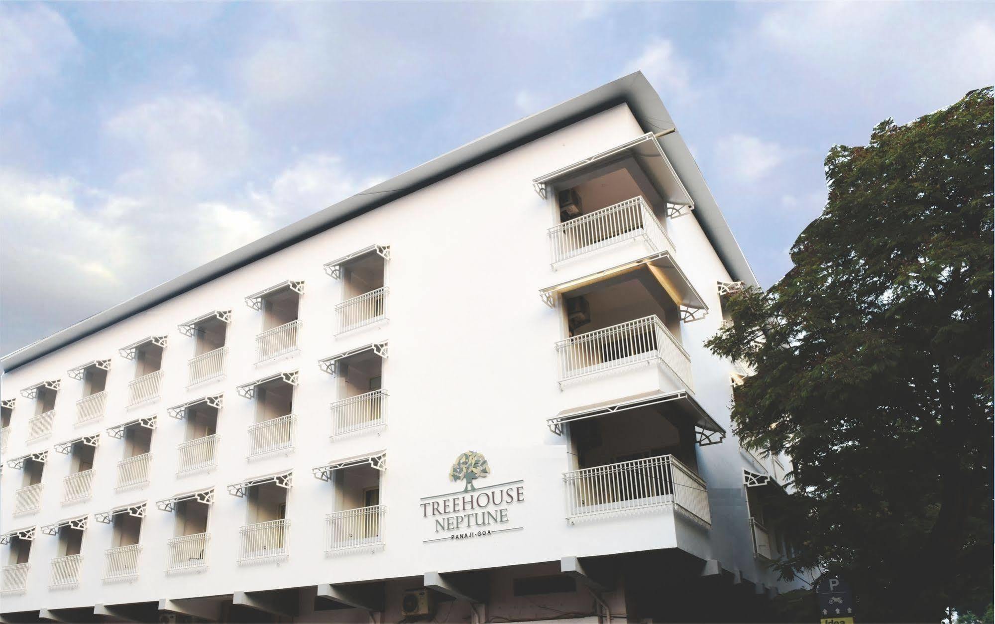 Treehouse Neptune Panaji Exteriör bild